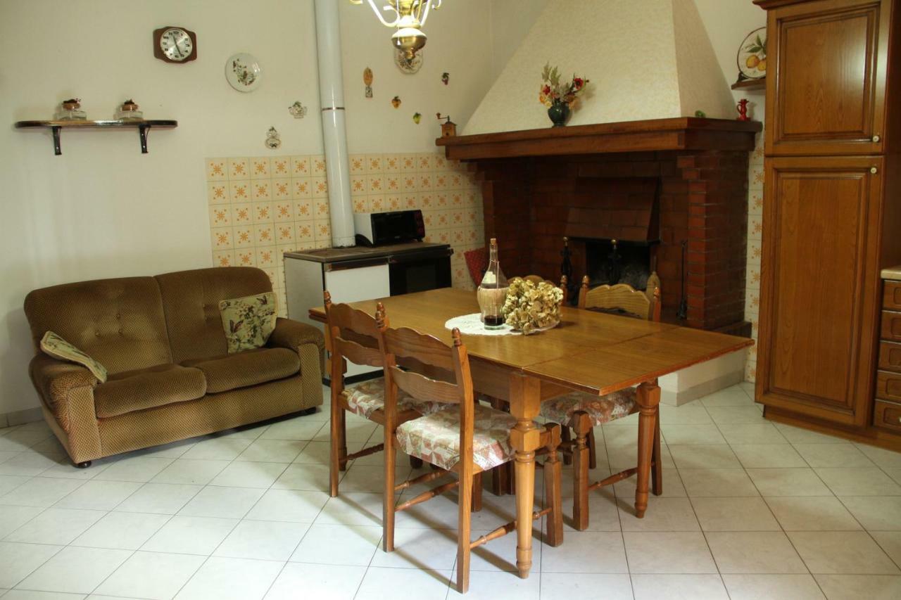 Villa La Casa Dei Nonni Chianni Exterior foto